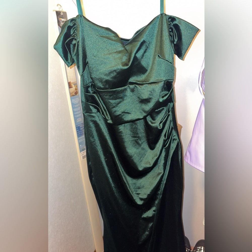Windsor Green Ruched Sheath Midi Dress